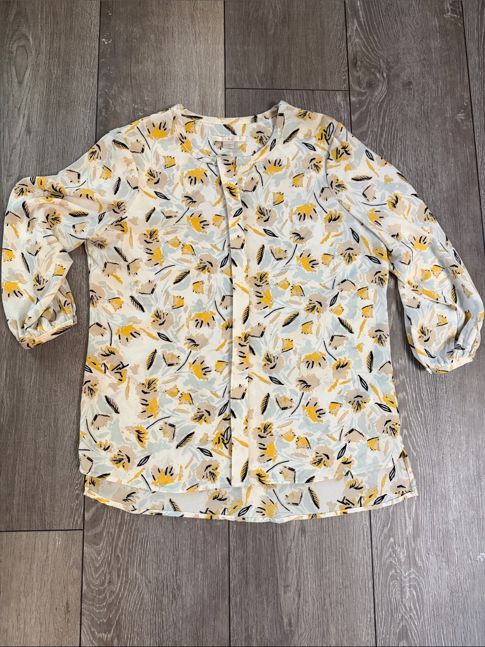 Women’s Floral Button-Front Blouse in Yellow and Cream